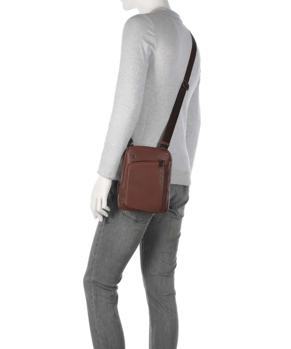 S134 Umhängetasche genarbtes Rindsleder braun