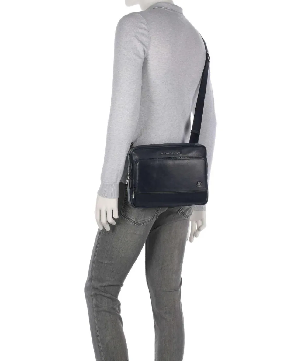 W136 Umhängetasche fein genarbtes Rindsleder dunkelblau