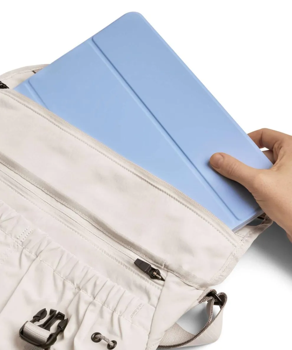 Cinch 12L Kuriertasche recyceltes Nylon elfenbein