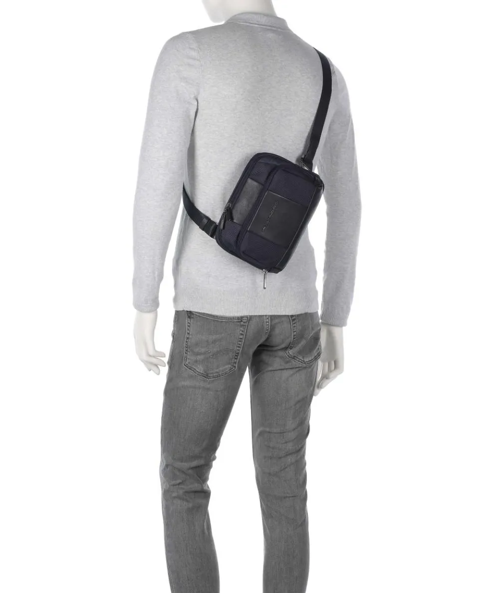 Brief Umhängetasche recyceltes Nylon navy