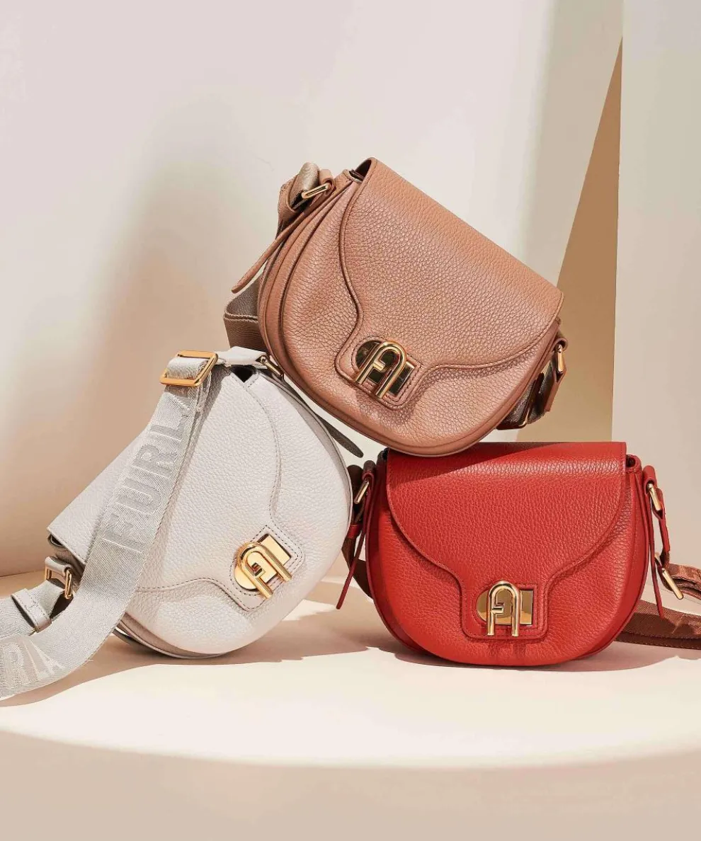 Lotus Mini Umhängetasche genarbtes Leder hellbraun