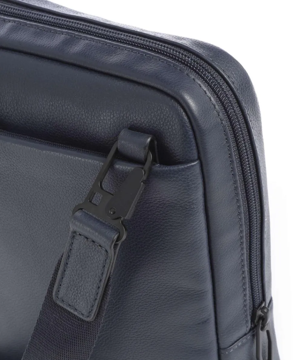 W137 Umhängetasche genarbtes Rindsleder dunkelblau