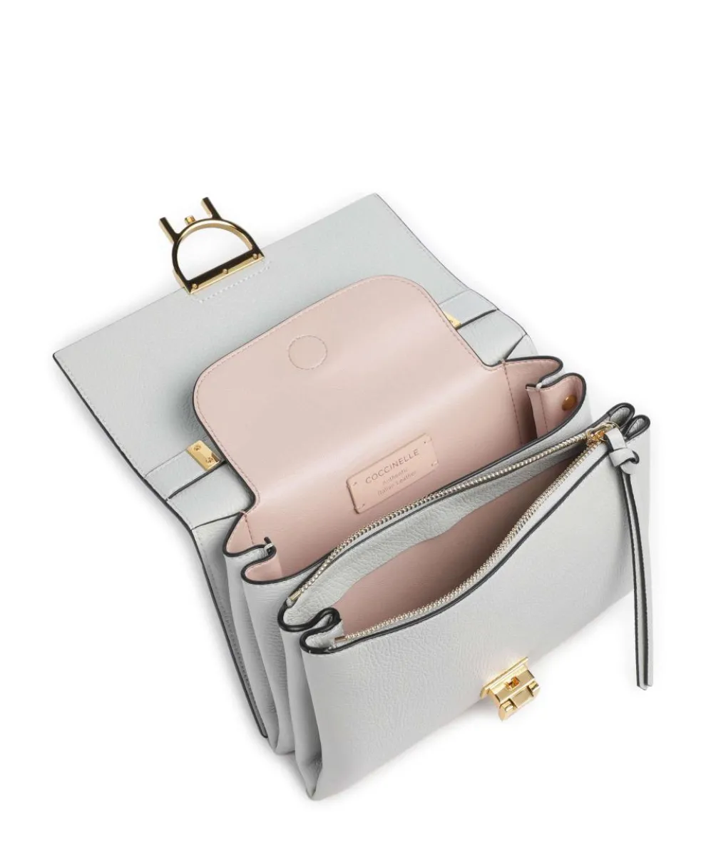 Arlettis Schultertasche genarbtes Leder hellblau