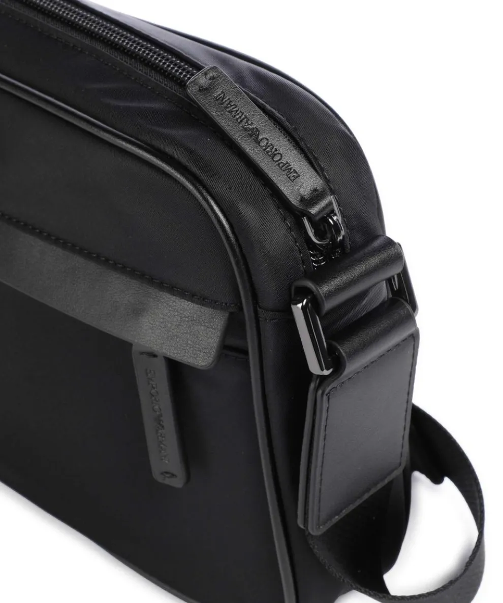 Recycled Nylon Umhängetasche recyceltes Nylon schwarz