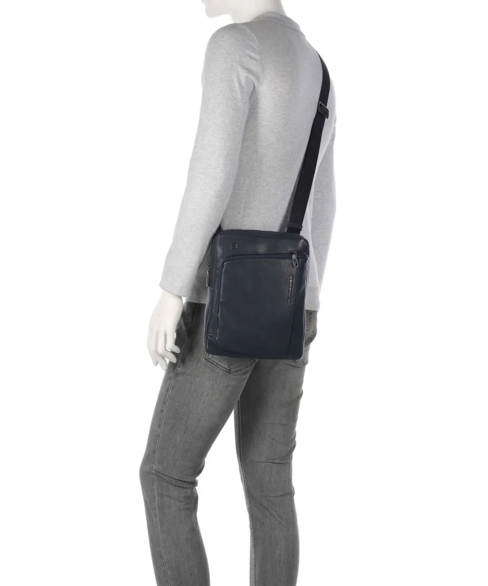 S134 Umhängetasche genarbtes Rindsleder navy