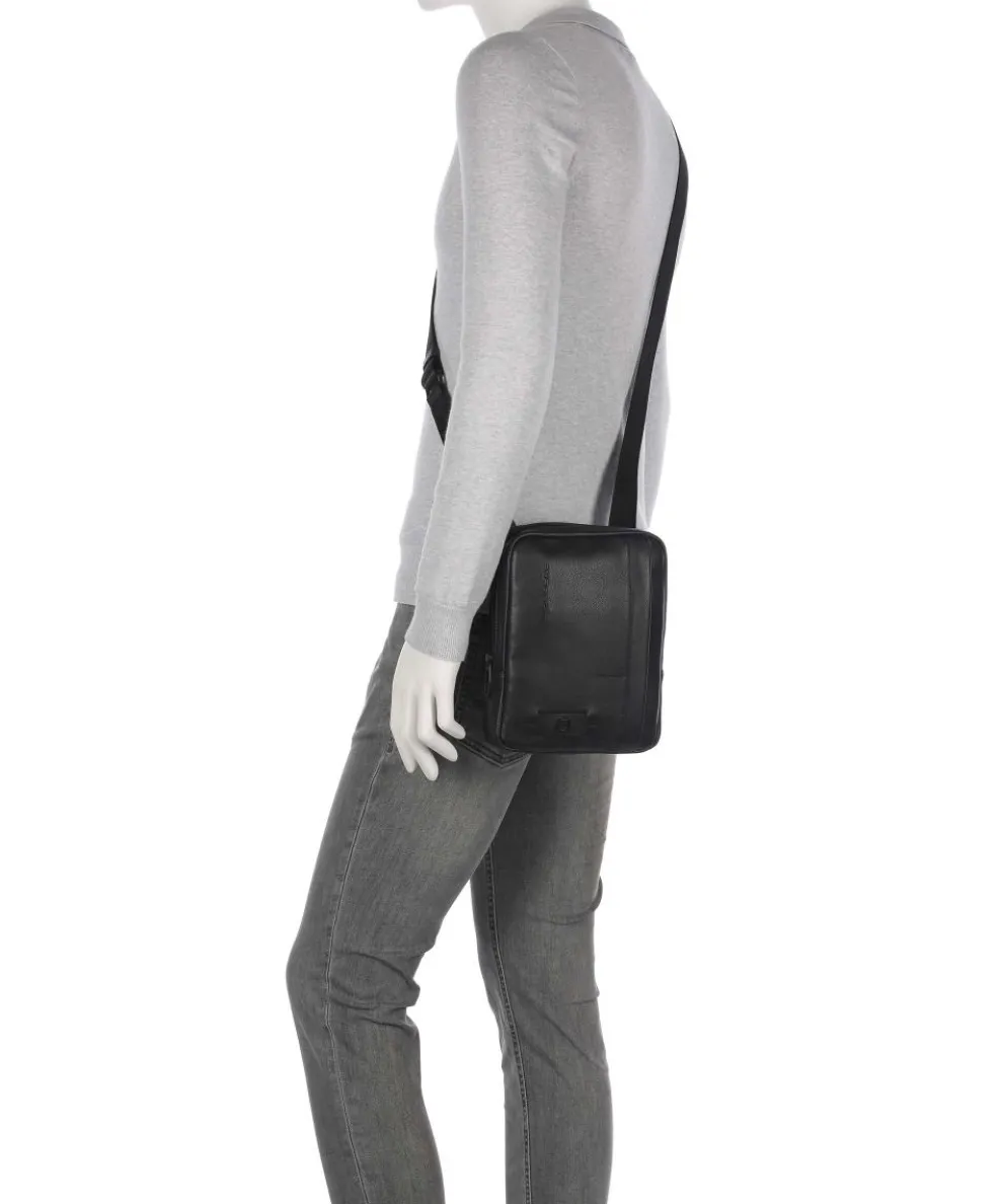 W137 Umhängetasche genarbtes Rindsleder schwarz